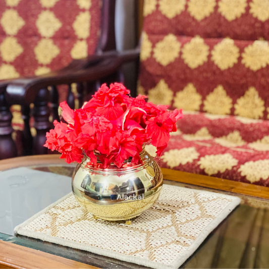 BRASS TRADITIONAL FLOWER POT WITH LEGS TO DECOR YOUR LIVING ROOM
