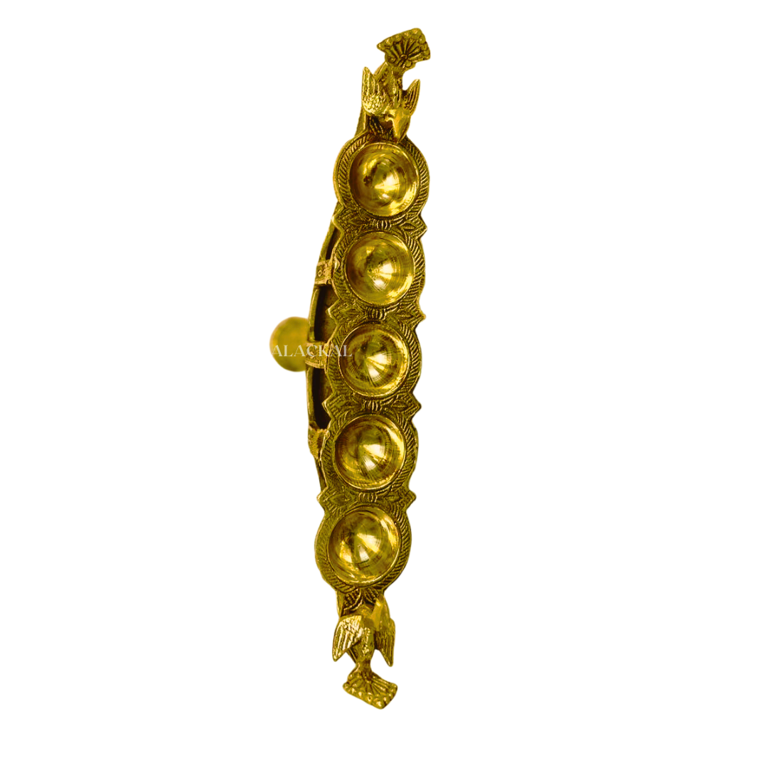 BRASS CHAMAYAVILAKKU