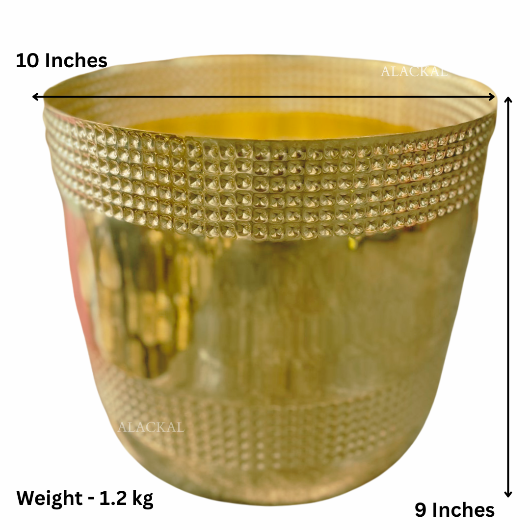 Close-Up of Golden Brass Flower Vase with Hammered Design – Perfect for Fresh Flowers or Indoor Plants