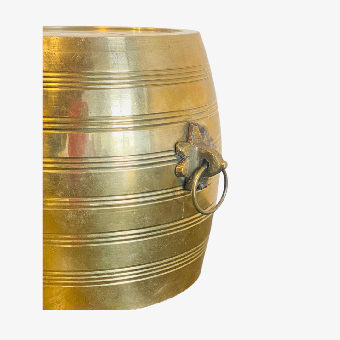 BRASS NIRAPARA ( FLOWER VASE )