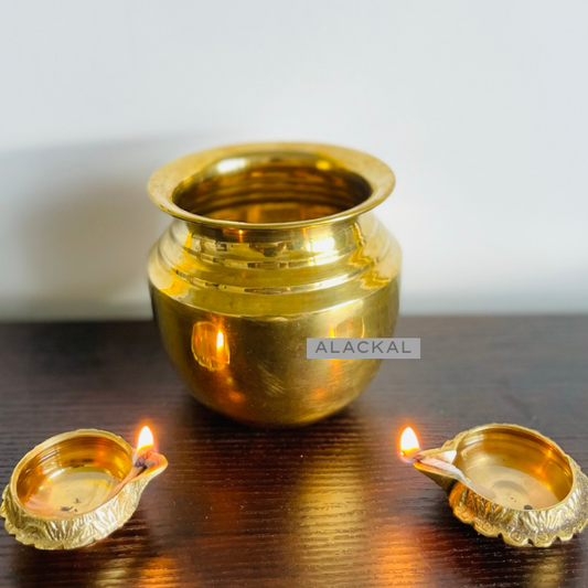 BRASS KALASH POT FOR TEMPLE POOJA RITUALS | 500 ML CAPACITY