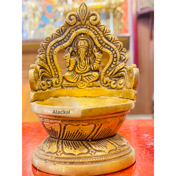 BRASS GANAPATHY DIYA | CHIRATH