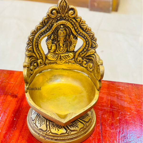 BRASS GANAPATHY DIYA | CHIRATH