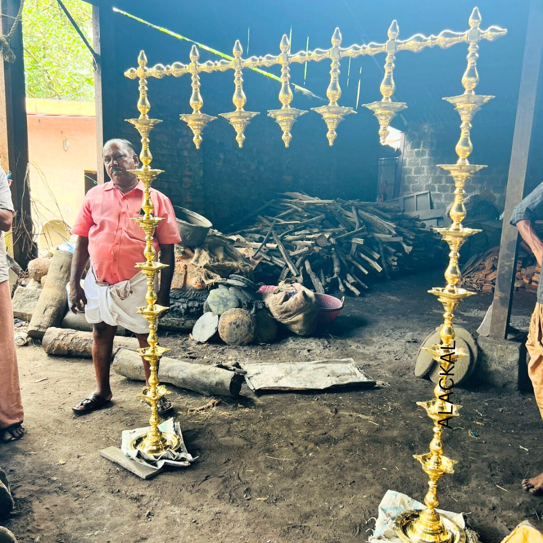 Handmade Brass Maha Deeparadhana Thattu Vilakku – 7 Feet, 19 Thattu, 95 Wicks | Perfect for Temples & Festival Lighting – Alackal Bell Metals, Mannar